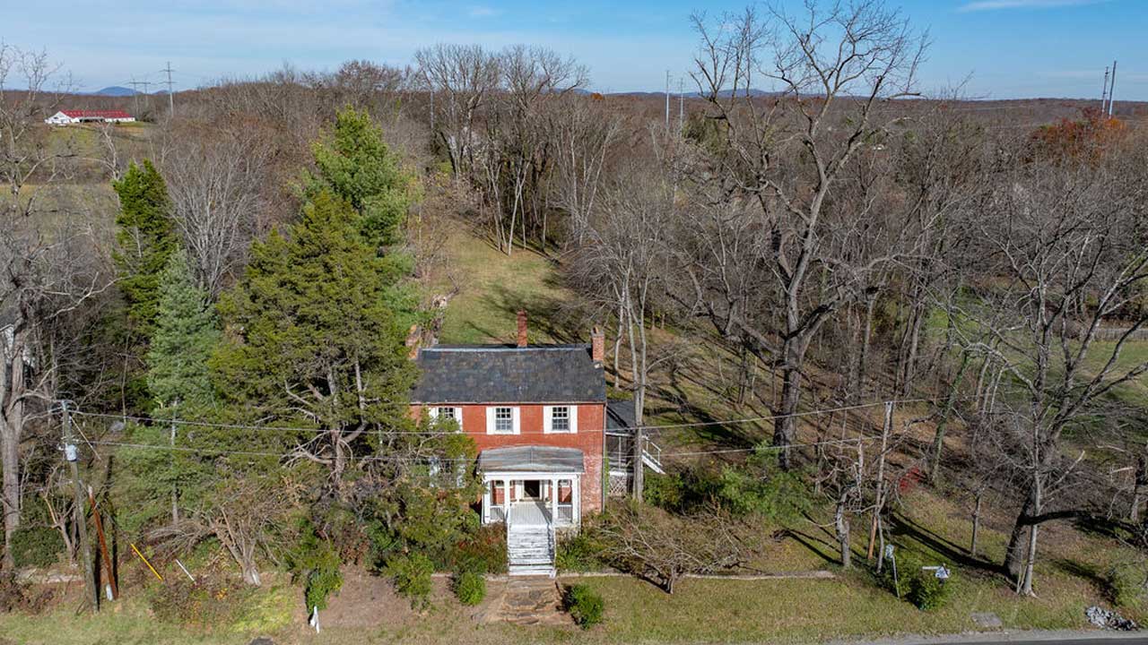 c.1830 Historic Fishback House