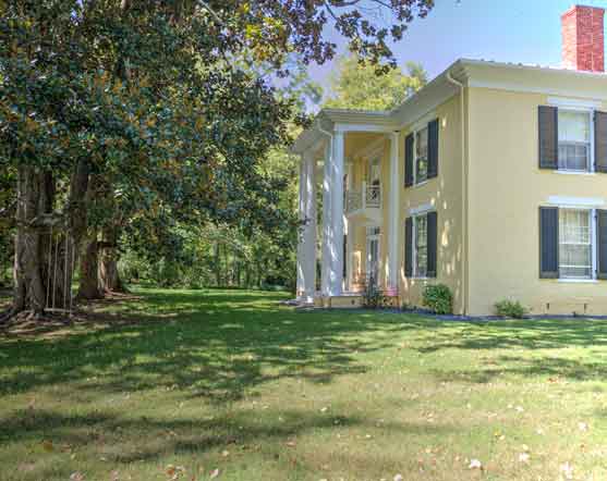 c.1845 Mickle Knox historic home in Dillwyn, VA